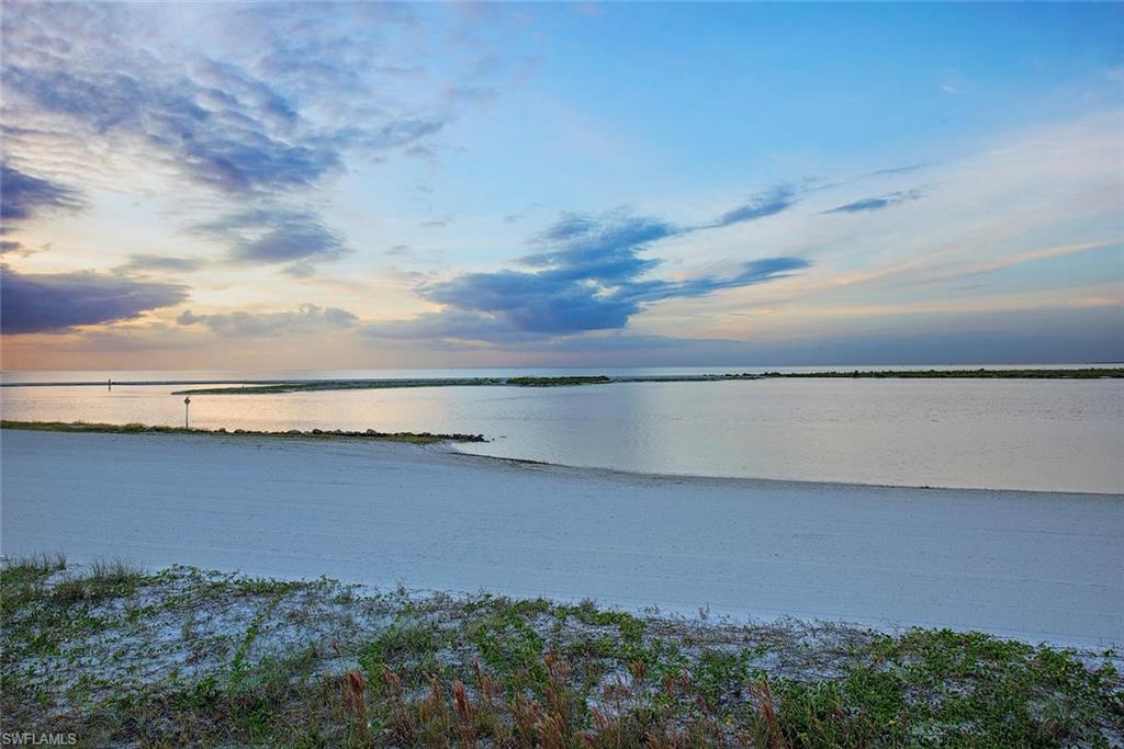 HIDEAWAY BEACH - Residential