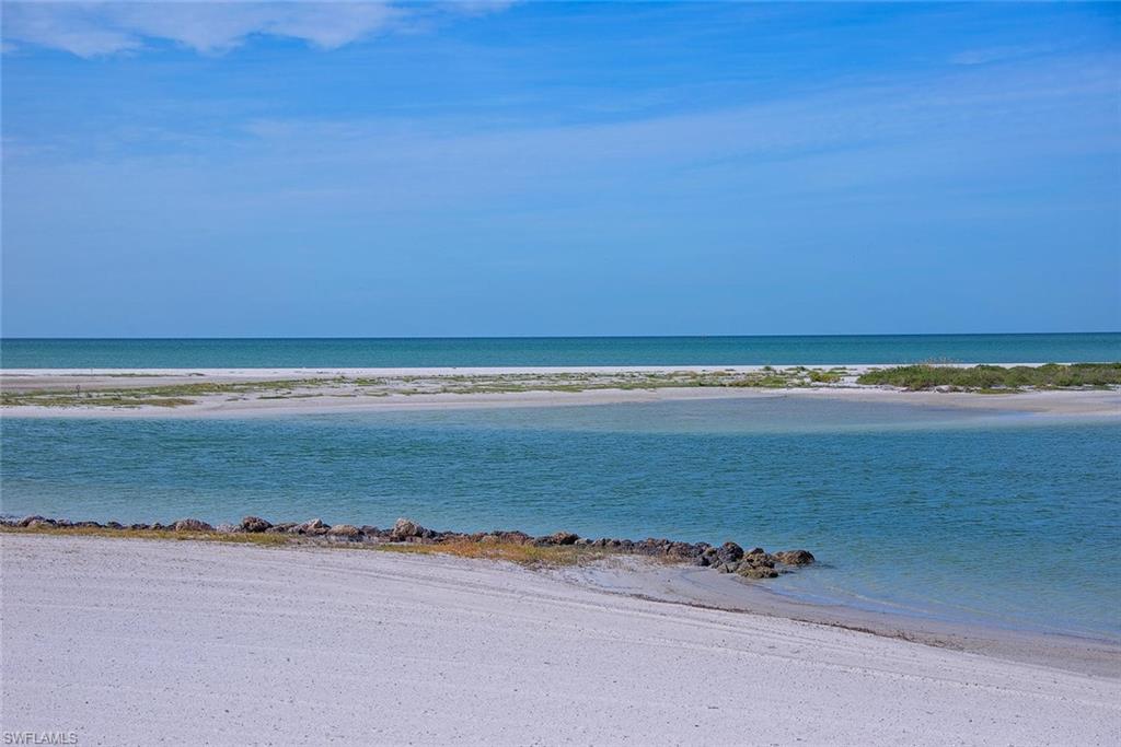 HIDEAWAY BEACH - Residential