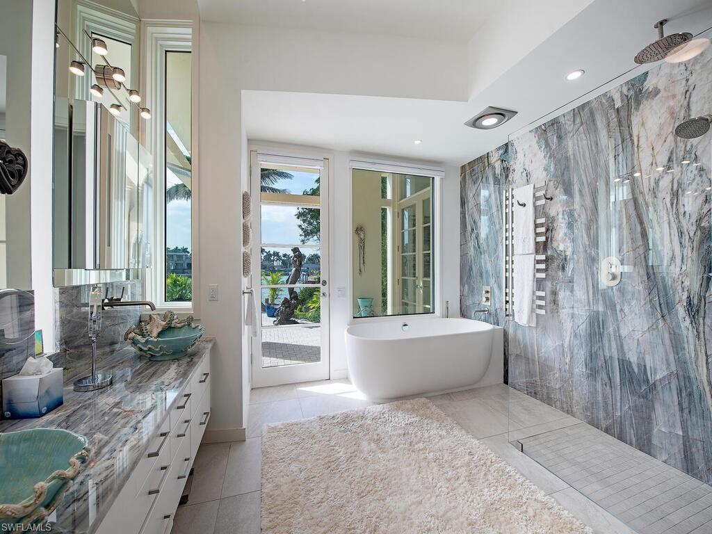 MOORINGS - Residential