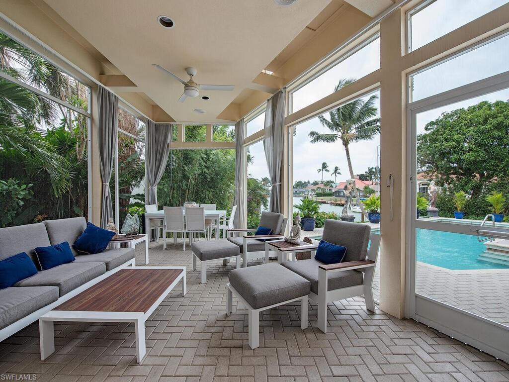 MOORINGS - Residential