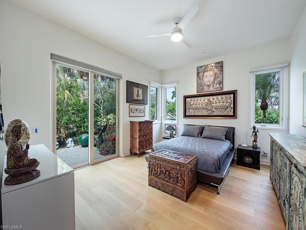 MOORINGS - Residential