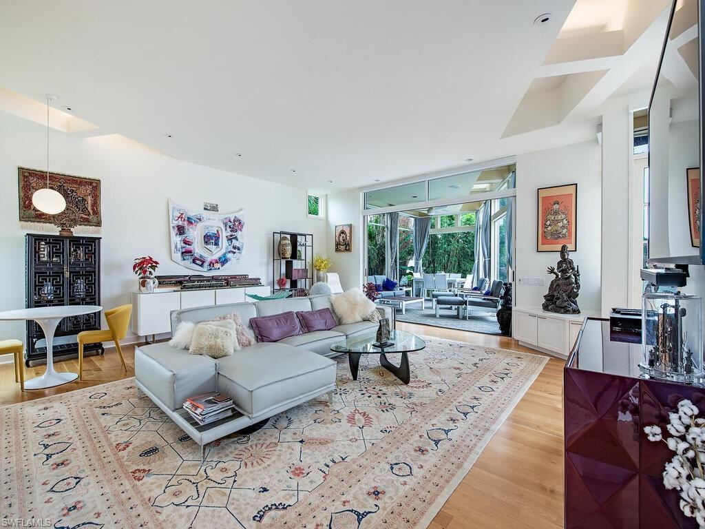 MOORINGS - Residential