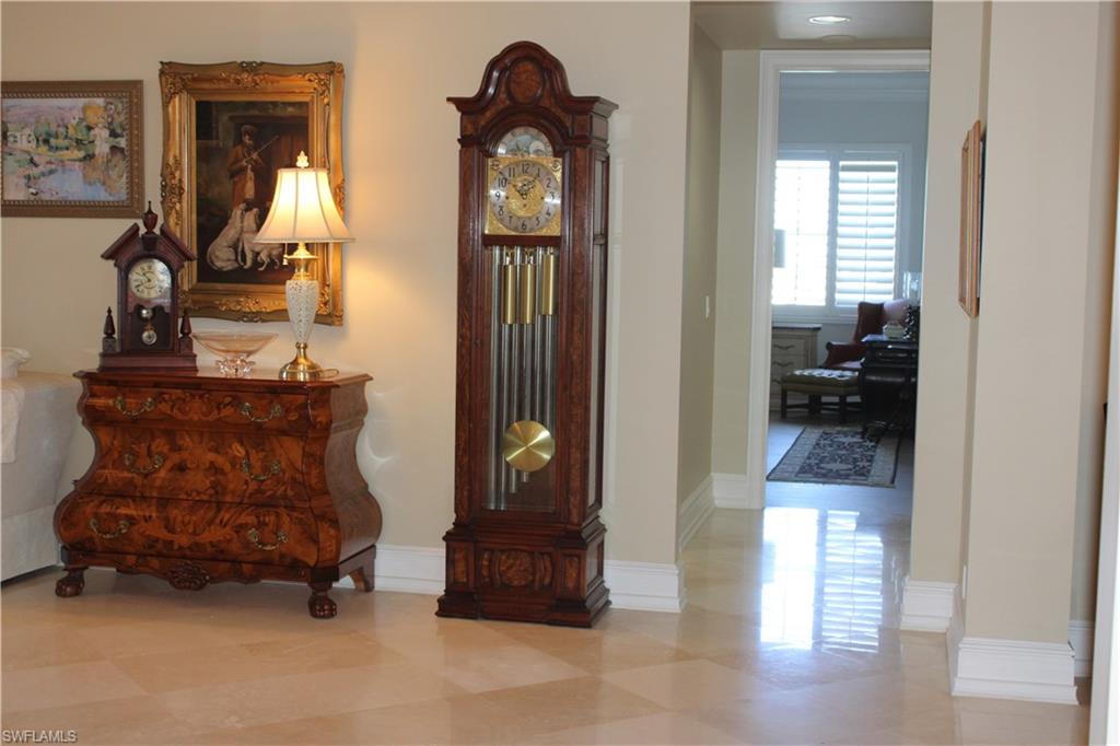 ROYAL MARCO POINT - Residential