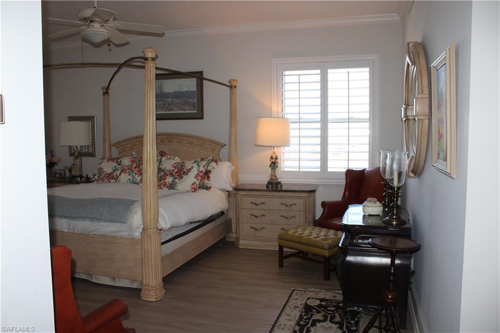 ROYAL MARCO POINT - Residential