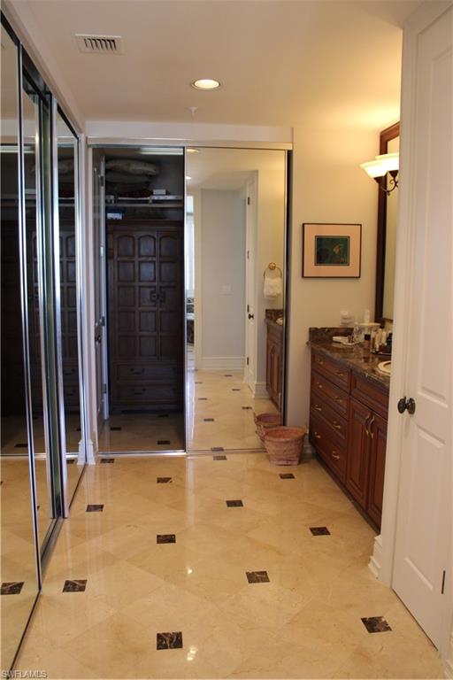 ROYAL MARCO POINT - Residential