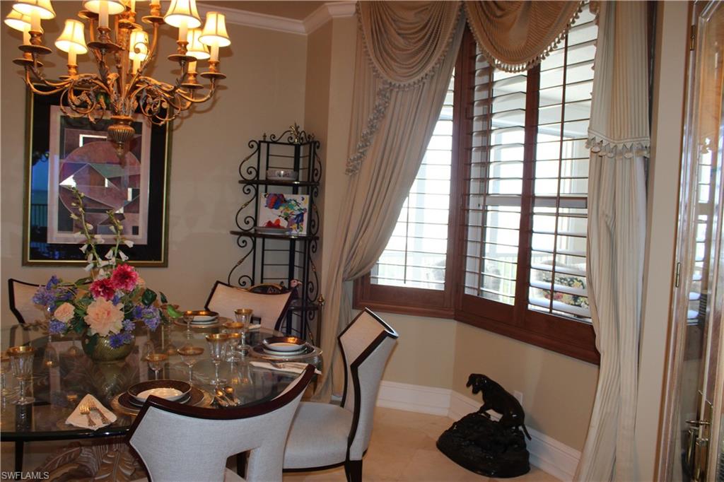 ROYAL MARCO POINT - Residential