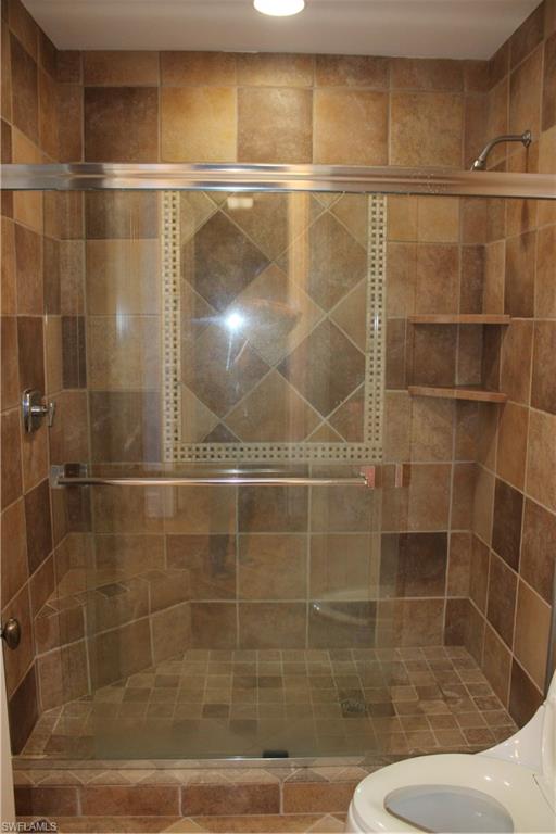 ROYAL MARCO POINT - Residential