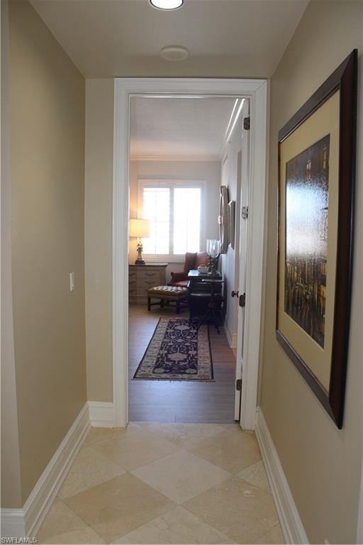 ROYAL MARCO POINT - Residential