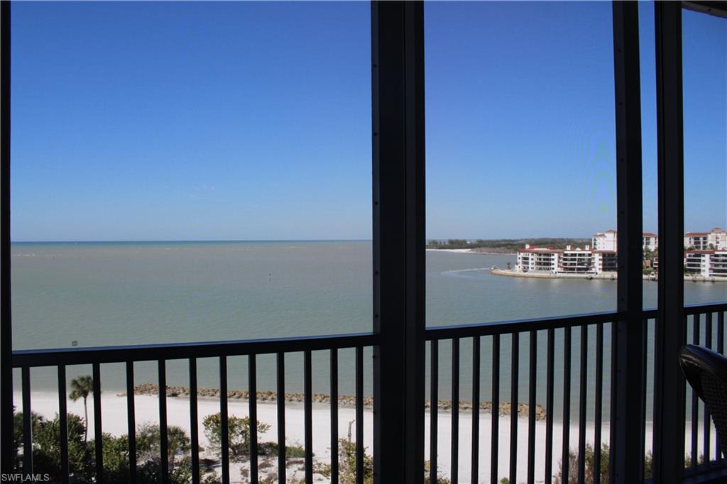 ROYAL MARCO POINT - Residential