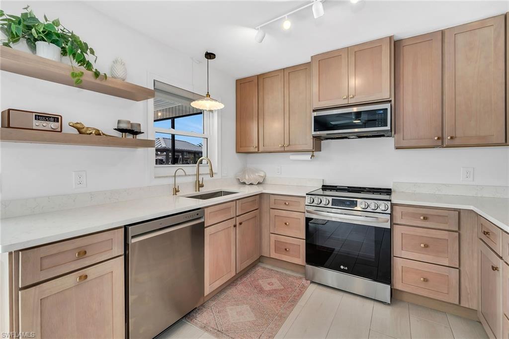 SANDPIPER VILLAGE - Residential