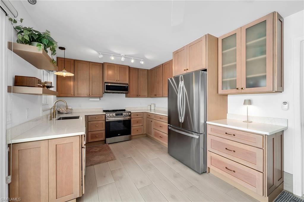 SANDPIPER VILLAGE - Residential