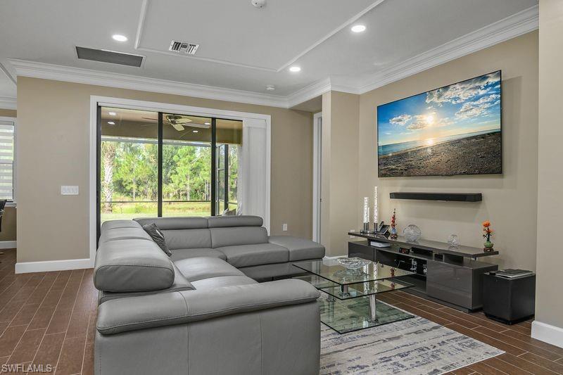 CAMDEN LAKES - Residential Lease