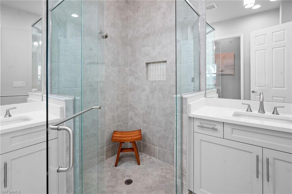 MARINA BAY - Residential