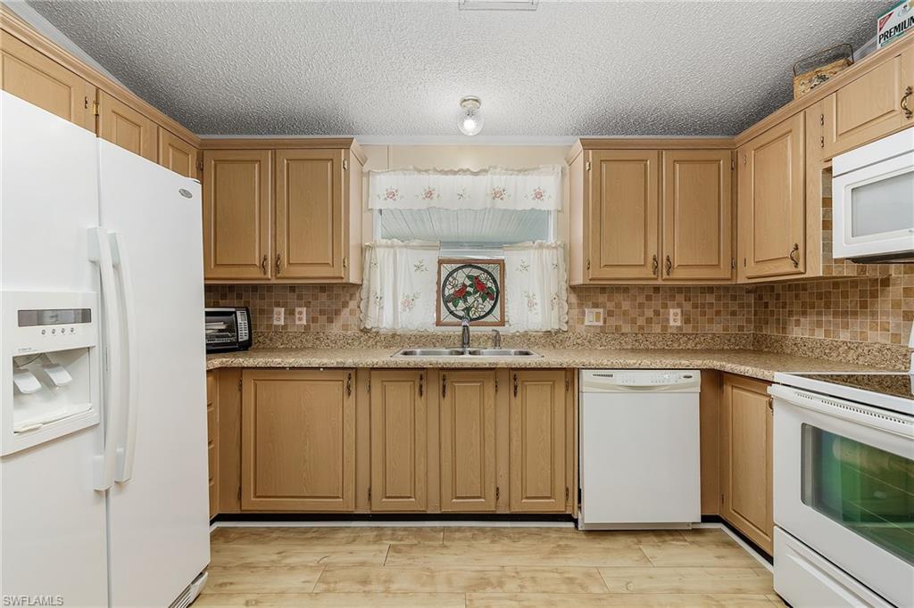 LAKE ARROWHEAD MOB VILLAGE - Residential