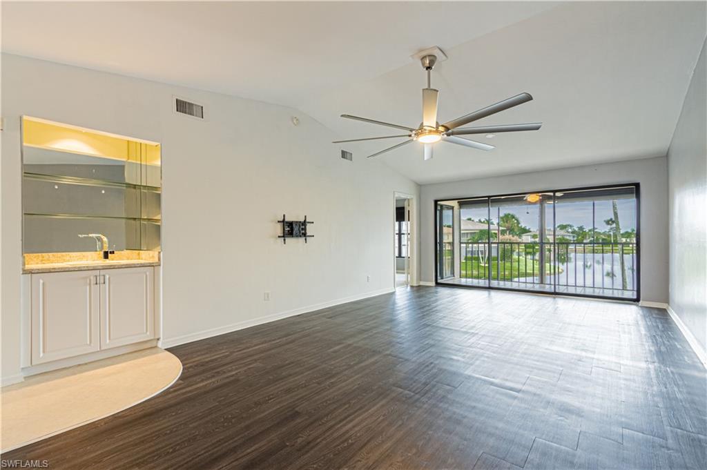 FOUNTAINS V - Residential