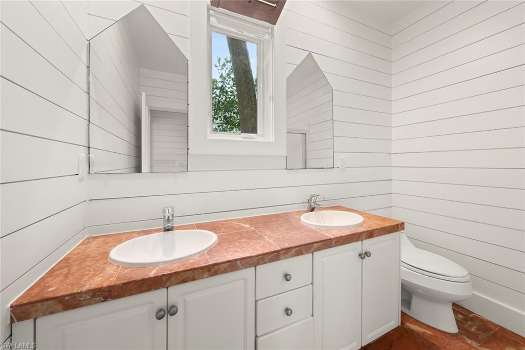 DICKEYS JOHN R SUBD - Residential