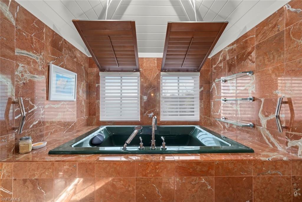 DICKEYS JOHN R SUBD - Residential