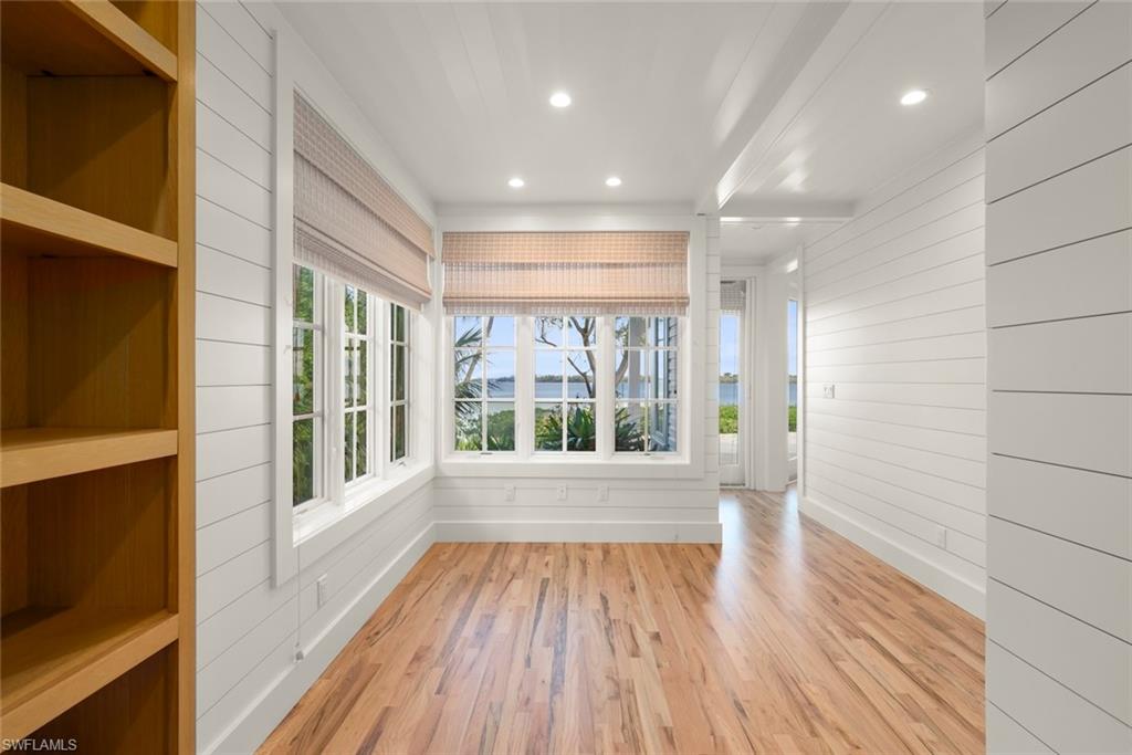 DICKEYS JOHN R SUBD - Residential