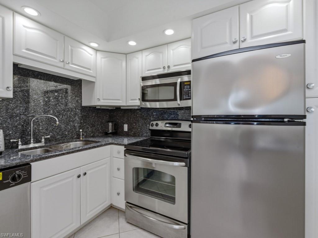 TRADEWINDS APTS OF MARCO ISLAND - Residential