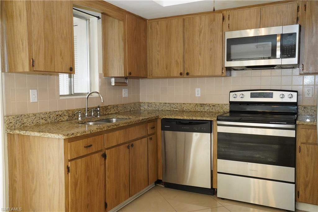 FAIRWAYS I - Residential