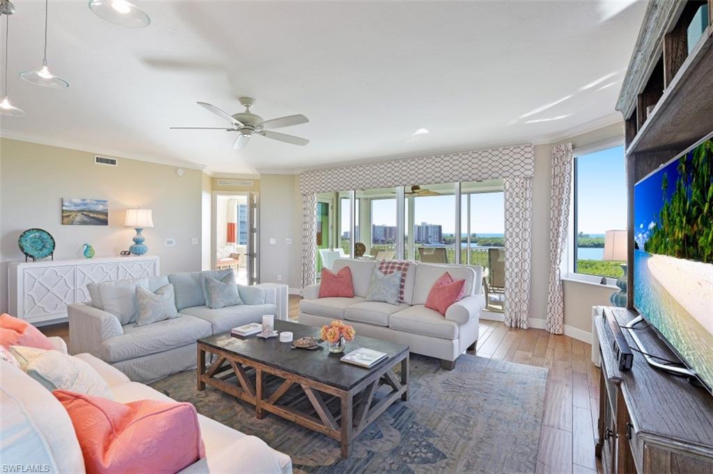 GRANDE GENEVA - Residential