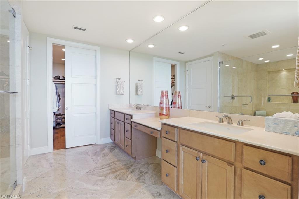 GRANDE GENEVA - Residential