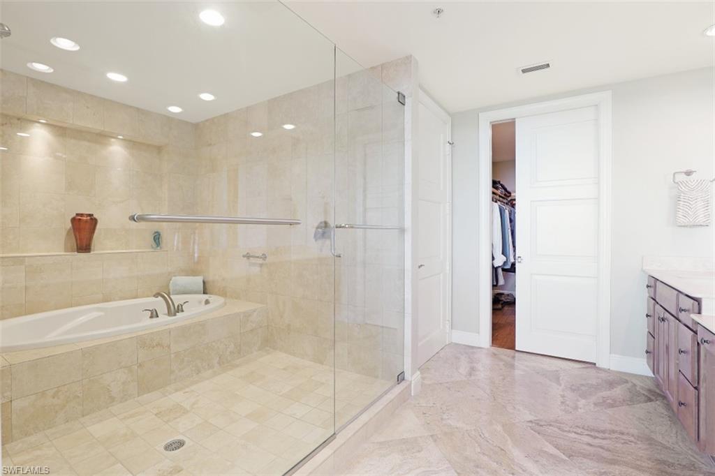 GRANDE GENEVA - Residential