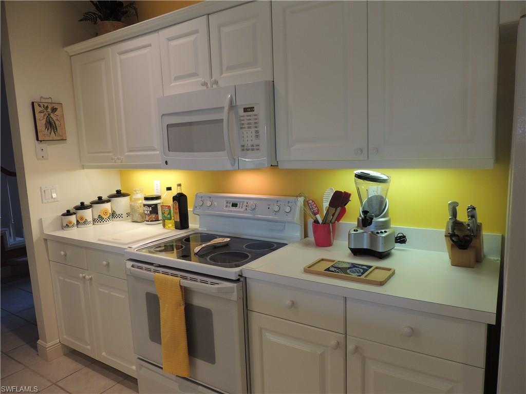 HARBOUR ISLE YACHT AND RACQUET CLUB CONDO - Residential