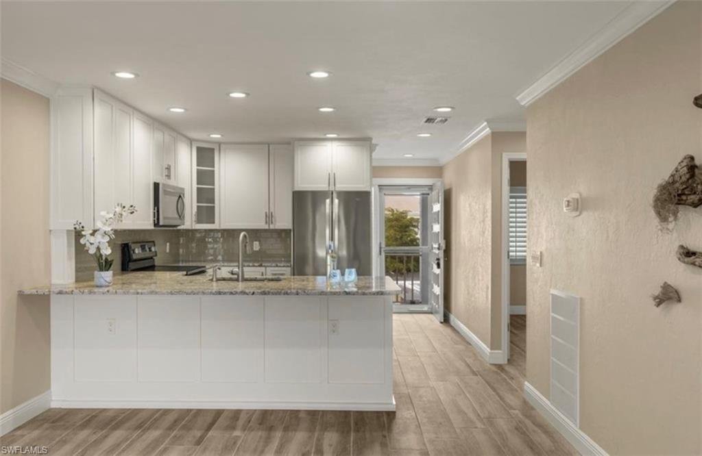 GONDOLIER CONDO - Residential