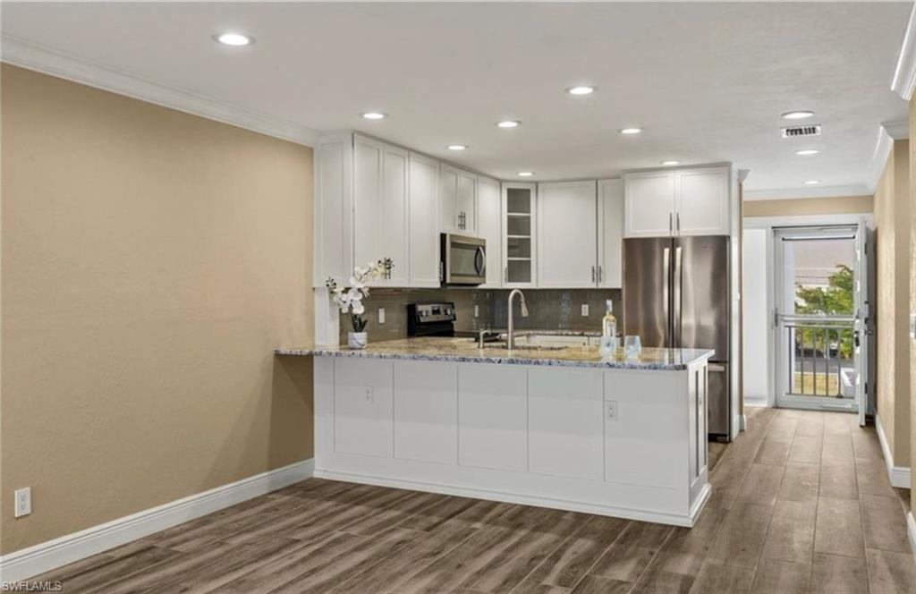 GONDOLIER CONDO - Residential