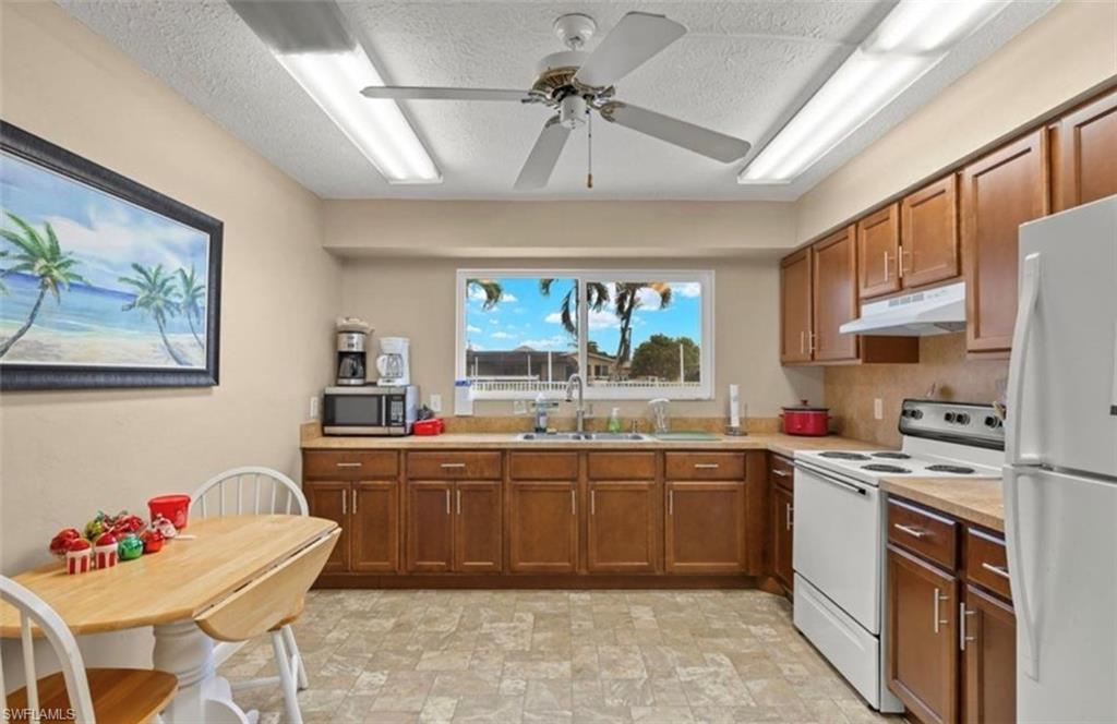 GONDOLIER CONDO - Residential