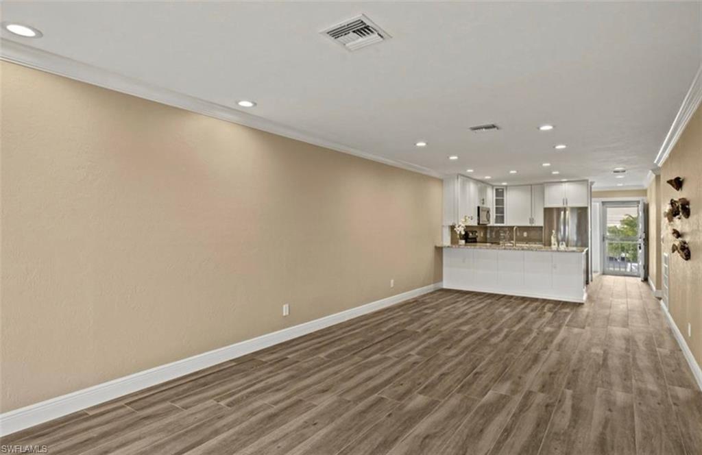 GONDOLIER CONDO - Residential