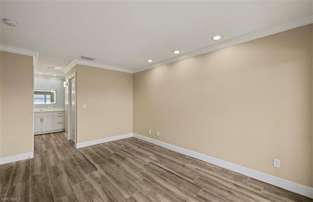 GONDOLIER CONDO - Residential