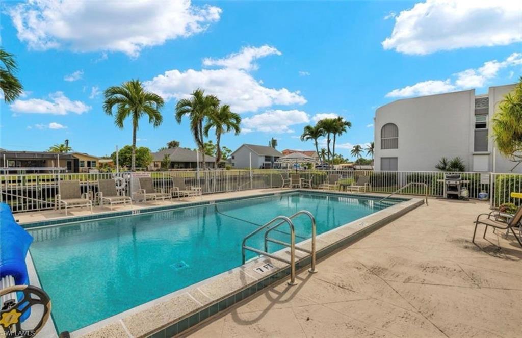 GONDOLIER CONDO - Residential