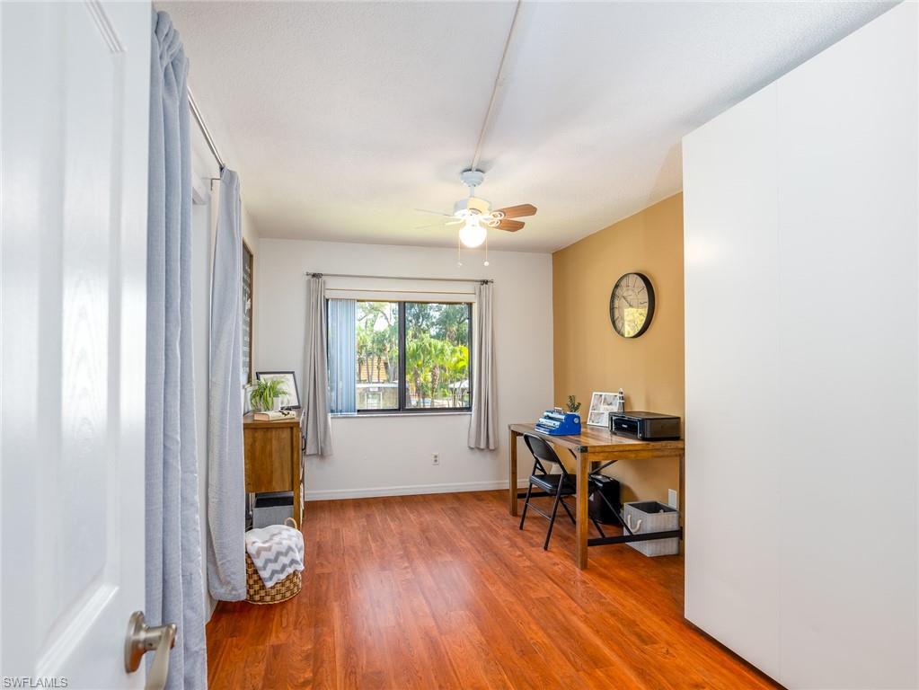 PARKWOODS TOWNHOUSE COMMUNITY - Residential