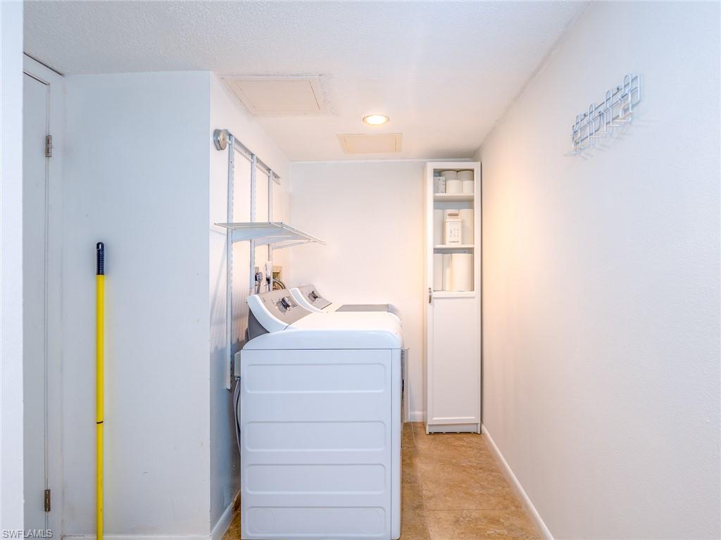 PARKWOODS TOWNHOUSE COMMUNITY - Residential