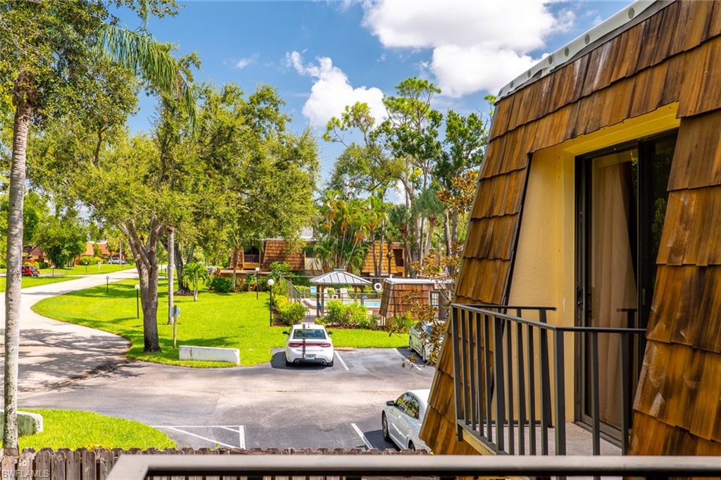 PARKWOODS TOWNHOUSE COMMUNITY - Residential