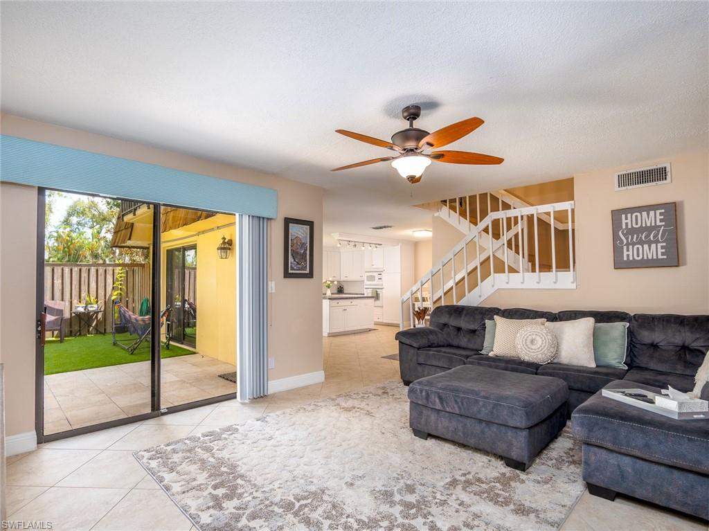 PARKWOODS TOWNHOUSE COMMUNITY - Residential