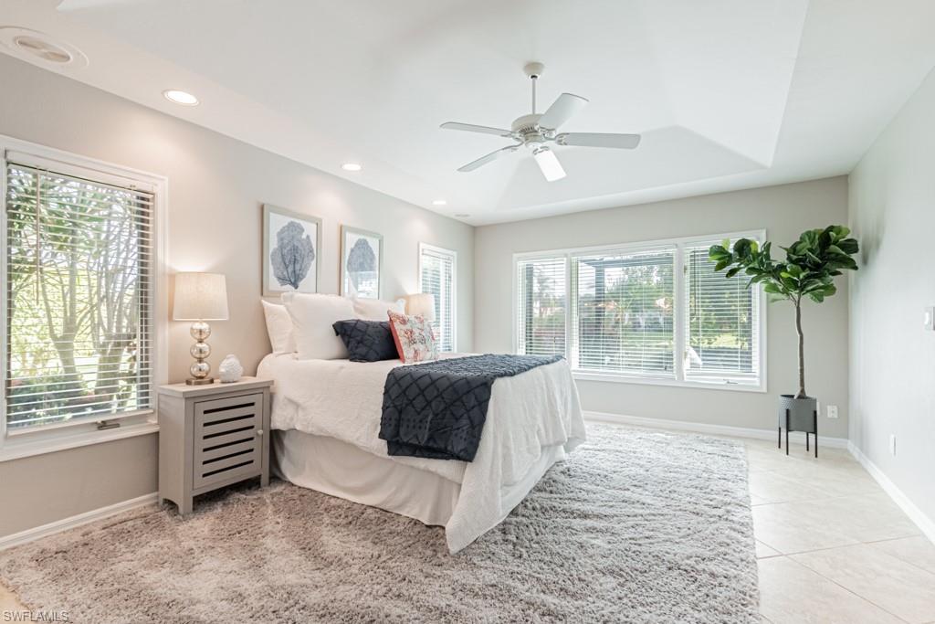 LONGSHORE LAKE - Residential