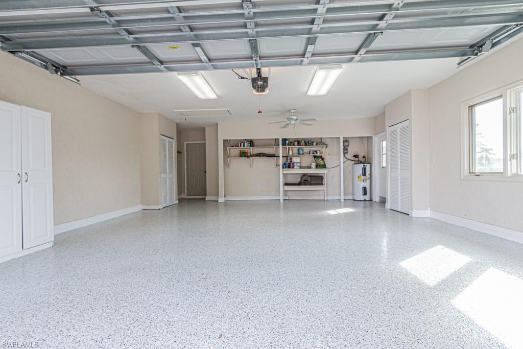 LONGSHORE LAKE - Residential