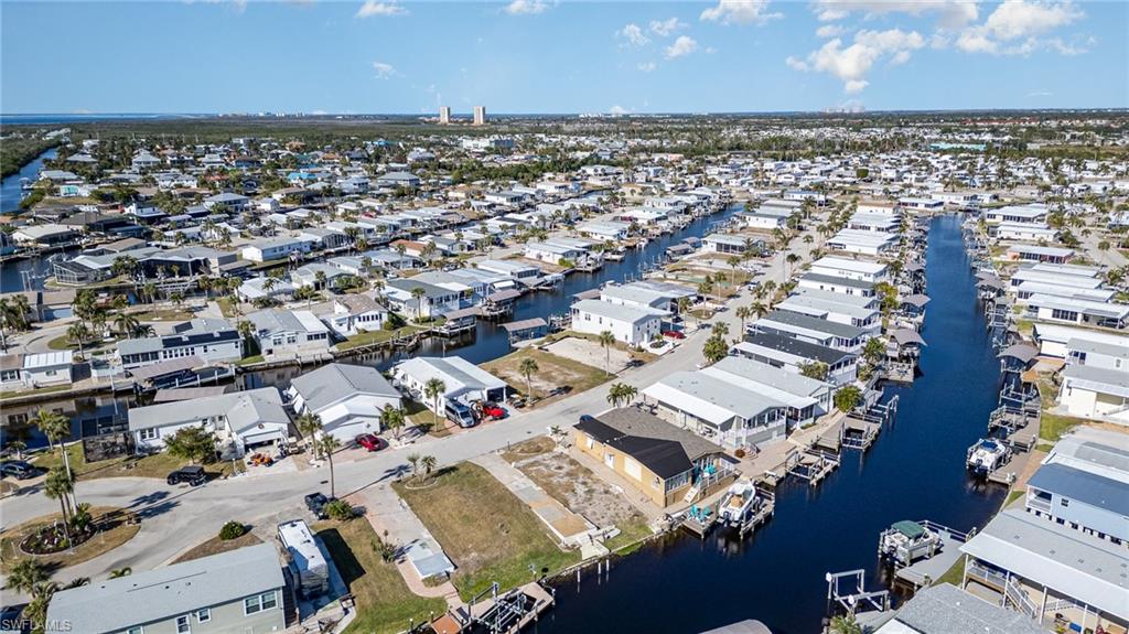 BAYSIDE ESTATES - Land