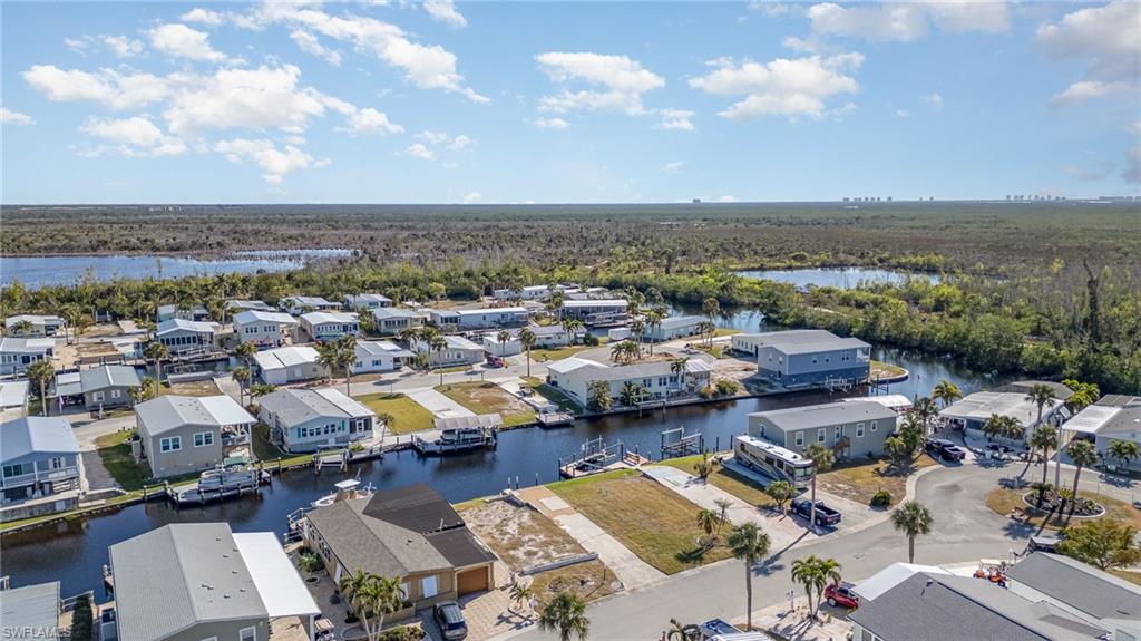 BAYSIDE ESTATES - Land