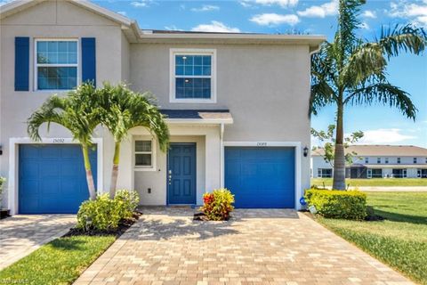 Townhouse in NAPLES FL 15088 Wildflower CIR.jpg