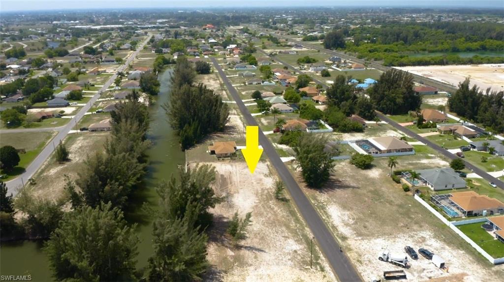 CAPE CORAL - Land
