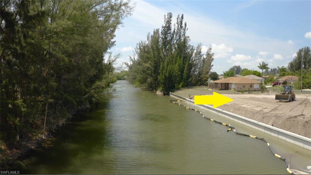 CAPE CORAL - Land