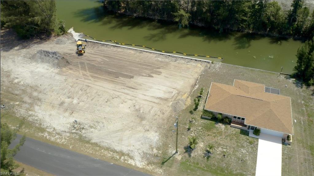CAPE CORAL - Land