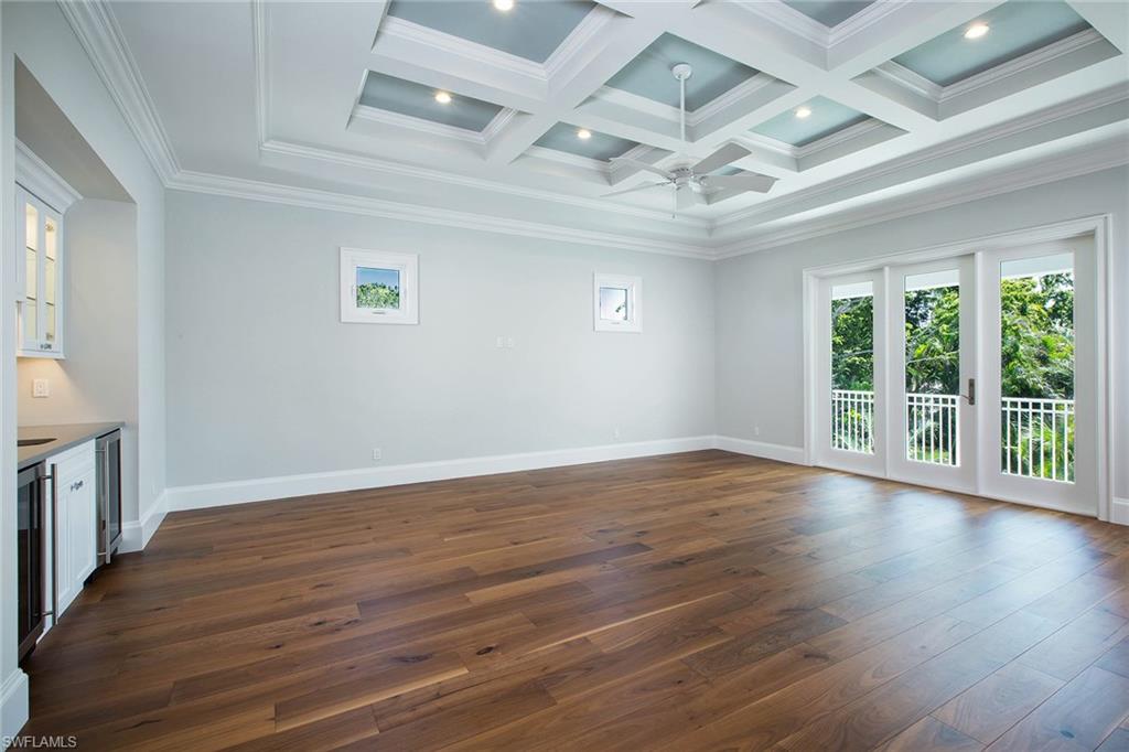 PARK SHORE - Residential