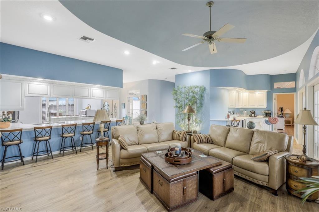 PARKWAY EAST - Residential