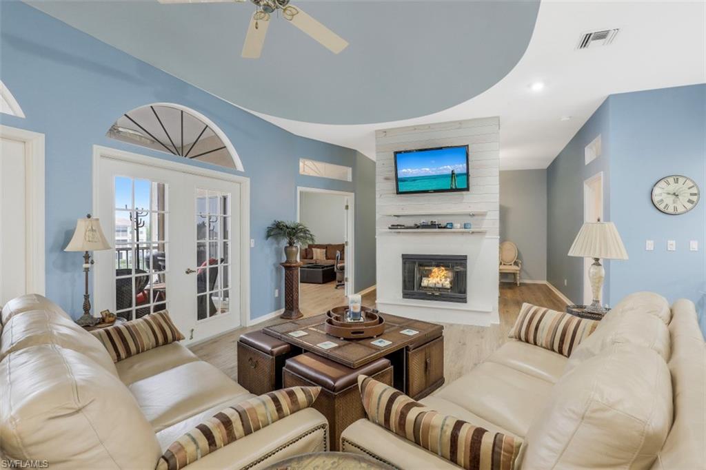 PARKWAY EAST - Residential