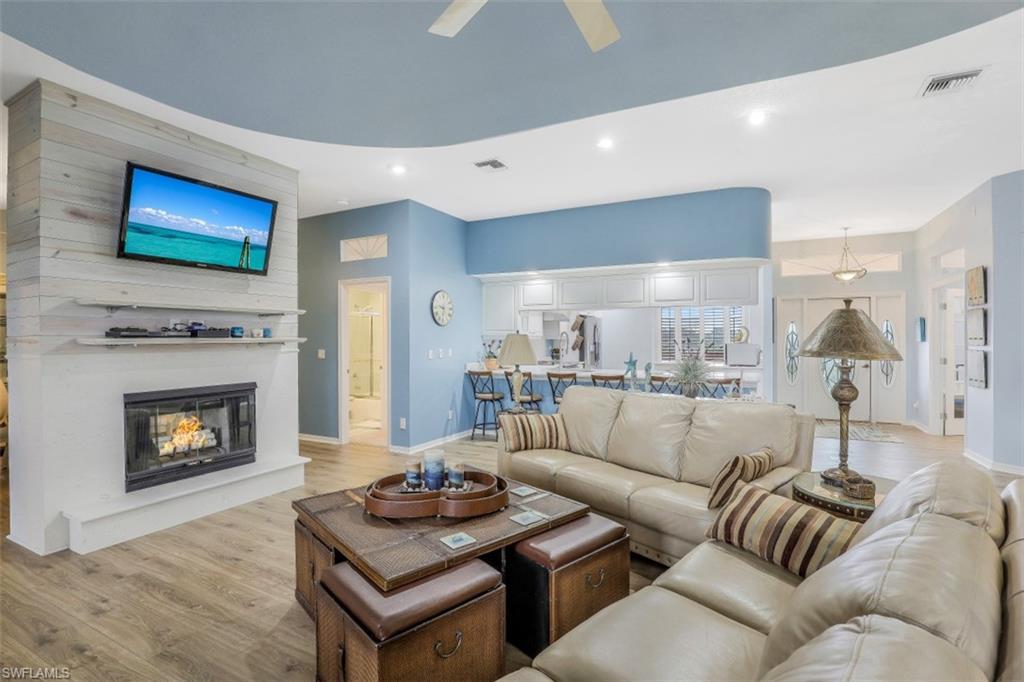 PARKWAY EAST - Residential